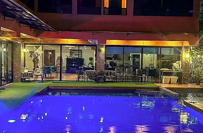 Thongtara House Boutique Srinakarin ホテル